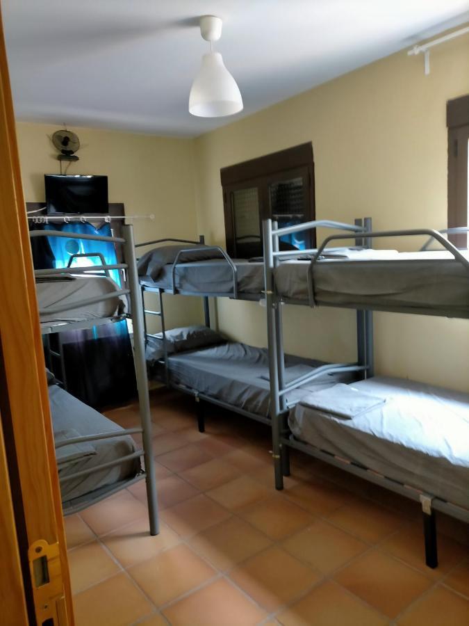 Albergue Santa Barbara Aliaga Exterior photo