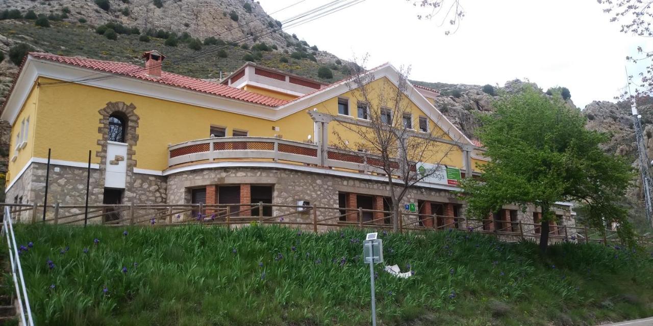 Albergue Santa Barbara Aliaga Exterior photo